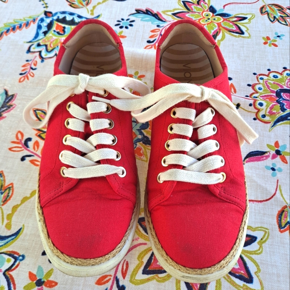 Chico's sneakers 7.5
